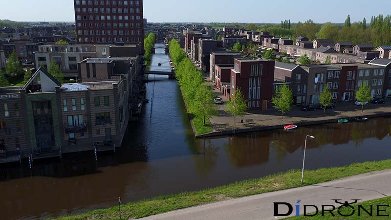 De Foortse Brug e.o Bootje In Gracht